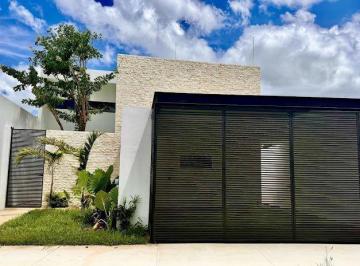 Casa · 300m² · 4 Recámaras · 2 Estacionamientos · Casa en Venta Equipada en Dzitya