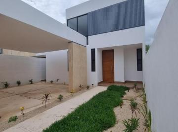 Casa · 430m² · 2 Recámaras · 4 Estacionamientos · Casa en Venta en Cholul