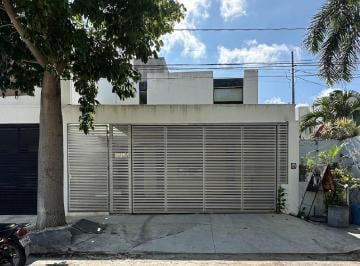 Casa · 2 Recámaras · Moderno Townhouse de 2 Habitaciones en Venta