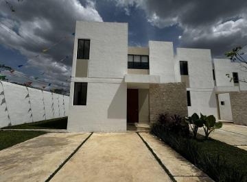 Casa · 3 Recámaras · 2 Estacionamientos · Casa en Venta Dentro de Privada en Conkal, Norte de Mérida.