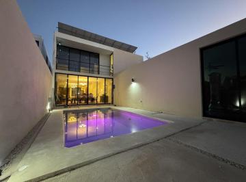 Casa · 5 Recámaras · 2 Estacionamientos · Casa en Dzitya con 20 Paneles Solares!