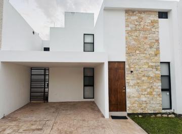 Casa en condominio · 2 Recámaras · 2 Estacionamientos · Casa en Venta en Botánico Residencial Conkal