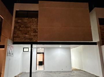 Casa · 383m² · 3 Recámaras · 2 Estacionamientos · Casa en Venta en Cholul en Privad