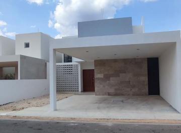 Casa · 204m² · 3 Recámaras · 2 Estacionamientos · Casa en Venta Privada Conkal