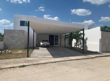 Casa · 343m² · 3 Recámaras · 4 Estacionamientos · Casa en Venta en Dzitya