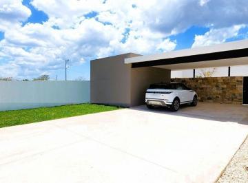 Casa · 305m² · 3 Recámaras · 2 Estacionamientos · Casa de Una Planta en Dzityá, Yuc.