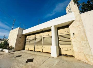 Casa · 383m² · 2 Recámaras · 2 Estacionamientos · Casa en Venta en San Ramón Norte