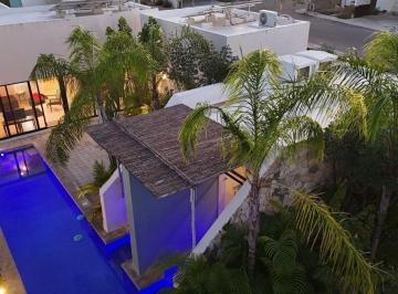 Casa · 364m² · 4 Recámaras · 4 Estacionamientos · Casas Gemelas | 4 Recámaras | 1 Planta | Conkal | Privada Canarias.