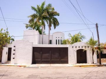 Casa · 1200m² · 3 Recámaras · 2 Estacionamientos · Casa en Venta en Col. México Nte con Amplio Terreno, 3 Hab, Alberca y Paneles