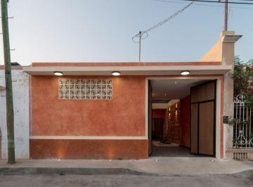 Casa · 184m² · 3 Recámaras · 1 Estacionamiento · ?casa Lu, Centro Mérida Barrio de Santiago?