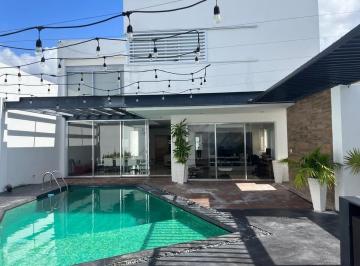 Casa · 3 Recámaras · 3 Estacionamientos · ?venta Hermosa Casa en Altabrisa