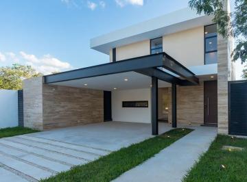 Casa · 4 Recámaras · 4 Estacionamientos · Casa Inteligente en Venta en Privada Residencial Tamara