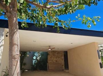 Casa · 182m² · 2 Recámaras · 2 Estacionamientos · Casa en Venta 1 Planta Privada Conkal