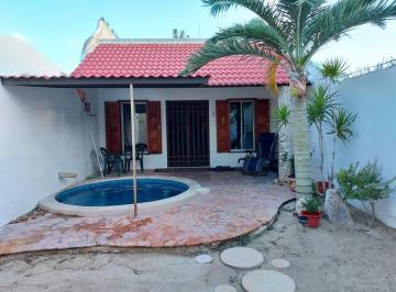 Casa · 157m² · 2 Recámaras · 1 Estacionamiento · ? Venta Casa a 100 m del Mar Chicxulub Usd $230,000