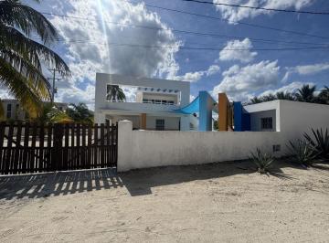 Casa · 1279m² · 4 Recámaras · Casa en Venta en Telchac 2da Fila y en Esquina?