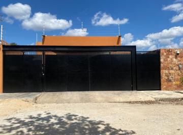 Casa · 264m² · 3 Recámaras · 2 Estacionamientos · Casa en Venta de 1 Piso en Cholul