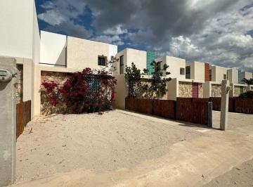 Departamento · 135m² · 2 Recámaras · 2 Estacionamientos · Townhouse en Venta en La Playa de Chicxulub