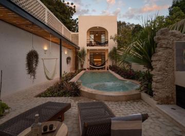 Casa · 4 Recámaras · Casa en Venta Ubicada en Centro de Mérida, Totalmente Restaurada