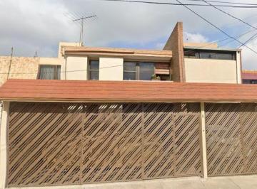 Casa de 4 habitaciones, Naucalpan de Juárez · ¡Excelente Oportunidad! Casa en Venta, Muy por Debajo del Costo Comercial
