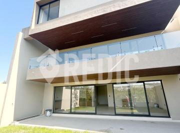 Casa de 4 habitaciones, Querétaro · Casa en Venta en Altozano