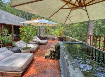 Casa en condominio de 5 habitaciones, Valle de Bravo · Casa en Venta en Valle de Bravo