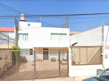 Casa de 3 habitaciones, Naucalpan de Juárez · ¡Excelente Oportunidad! Casa en Venta, Muy por Debajo del Costo Comercial