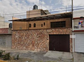 Casa de 4 habitaciones, Nezahualcóyotl · ¡Excelente Casa en Remate Bancario!