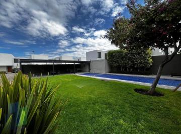 44e40e441361dfef148d6307e37a631d2f1ce972a6ebb07fb4389dab24a68155 · Casa en Renta en Valle de Juriquilla en Privada con Vigilancia.