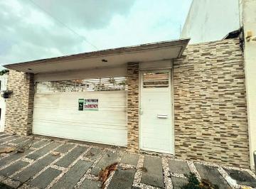 Casa de 2 habitaciones, Veracruz · Casa de un Nivel en Venta en Fracc. Floresta. Veracruz, Veracruz