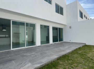 Casa en condominio de 4 habitaciones, Querétaro · Estrena Casa de 3 Niveles con 4 Habitaciones y Jardín en Lomas de Juriquilla