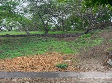 Terreno / Lote , Colima · Se Vende Terreno Residencial Colinas de Santa Fe Frente Plaza Zentralia