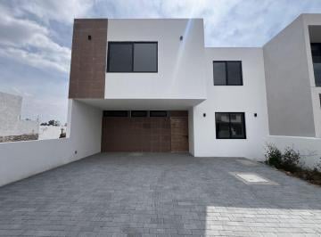 Casa en condominio de 4 habitaciones, Querétaro · Bonita Casa de 2 Niveles con 4 Habitaciones en Lomas de Juriquilla