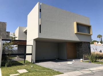 Casa de 3 habitaciones, Zapopan · Casas en Venta La Sabinera, Las Fuentes