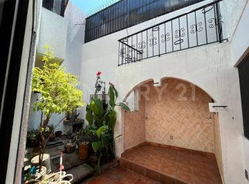 Casa · 330m² · 3 Recámaras · 3 Estacionamientos · Casa en Venta Colonia El Reloj