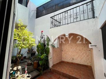 Casa · 330m² · 3 Recámaras · 3 Estacionamientos · Casa en Venta Colonia El Reloj