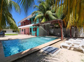 Casa de 6 habitaciones, Sinanché · Playa San Crisanto Propiedad Casa y 4 Villas en Remate