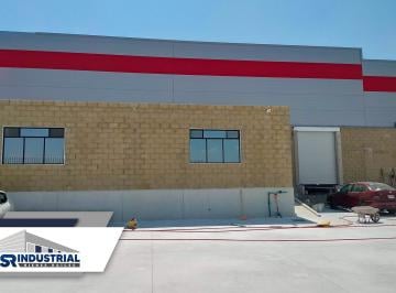 Bodega comercial · 1500m² · 5 Estacionamientos · Bodega en Renta en El Marqués