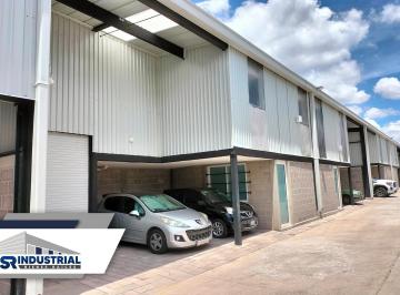 Bodega comercial · 484m² · 2 Estacionamientos · Bodega Industrial en Renta en Jurica | Querétaro