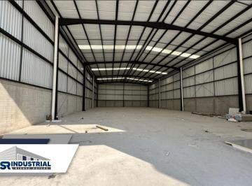 Bodega comercial · 2032m² · 16 Estacionamientos · Renta de Bodega Industrial en Colón | Querétaro