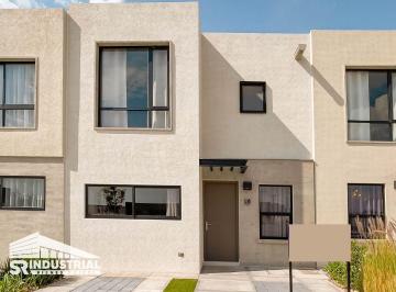 Casa · 111m² · 3 Recámaras · 2 Estacionamientos · Casa en Venta en Queretaro El Marques
