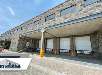 Local comercial · 520m² · 5 Estacionamientos · Bodega en Renta en La Piedad | Querétaro
