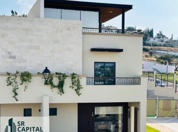 Casa · 183m² · 3 Recámaras · 2 Estacionamientos · Casa en Venta en Corregidora, Querétaro