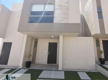 Casa · 81m² · 3 Recámaras · 2 Estacionamientos · Casa en Venta en El Marqués, Querétaro