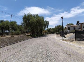 Terreno / Lote , Corregidora · Terreno Plano en Venta en Balvanera Polo y Country Club Frente a Zona Verde - L. a