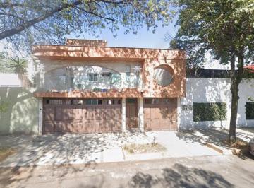 Casa de 3 habitaciones, Coyoacán · ¡Gran y Bonito Inmueble en Remate Bancario!