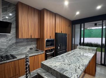 Casa de 4 habitaciones, Atlatlahucan · Casa en Nueva en Fraccionamiento en Lomas de Cocoyoc, Morelos