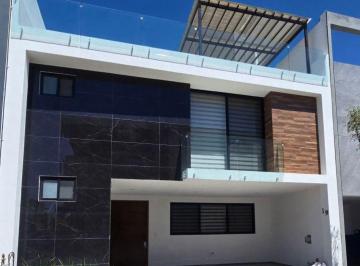 Casa · 180m² · 4 Recámaras · 2 Estacionamientos · Casa en Renta en Lomas de Angelopolis en Parque Nuevo León