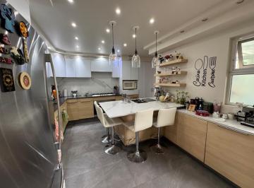 Casa · 226m² · 4 Recámaras · 3 Estacionamientos · Casa en Casa Fuerte