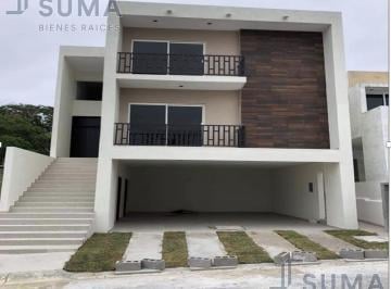 Casa · 318m² · 4 Recámaras · 2 Estacionamientos · Casa en Venta en Fracc. Haciendas del Rull, Tampico Tamaulipas.