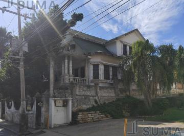 Casa · 456m² · 4 Recámaras · 6 Estacionamientos · Casa en Venta en Col. Altavista, Tampico Tamaulipas.